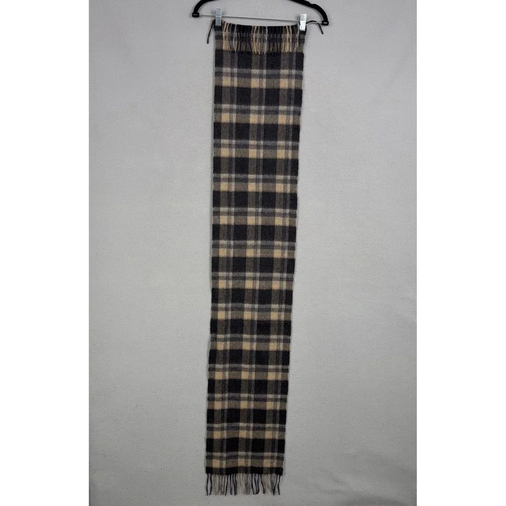 Amicale Scarf One Size Black Plaid 100% Cashmere Fringed Classic Luxury